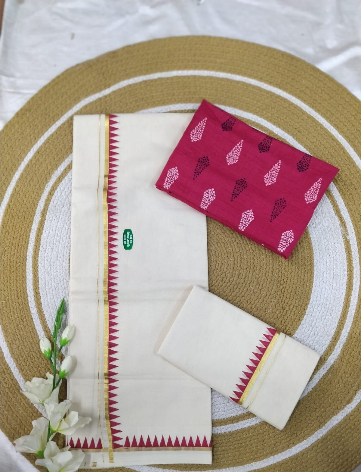 Set mundu-anusree