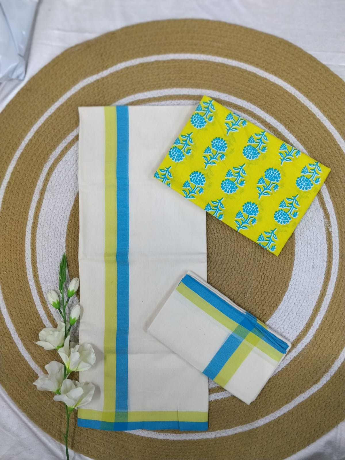 Mulloth Set Mund