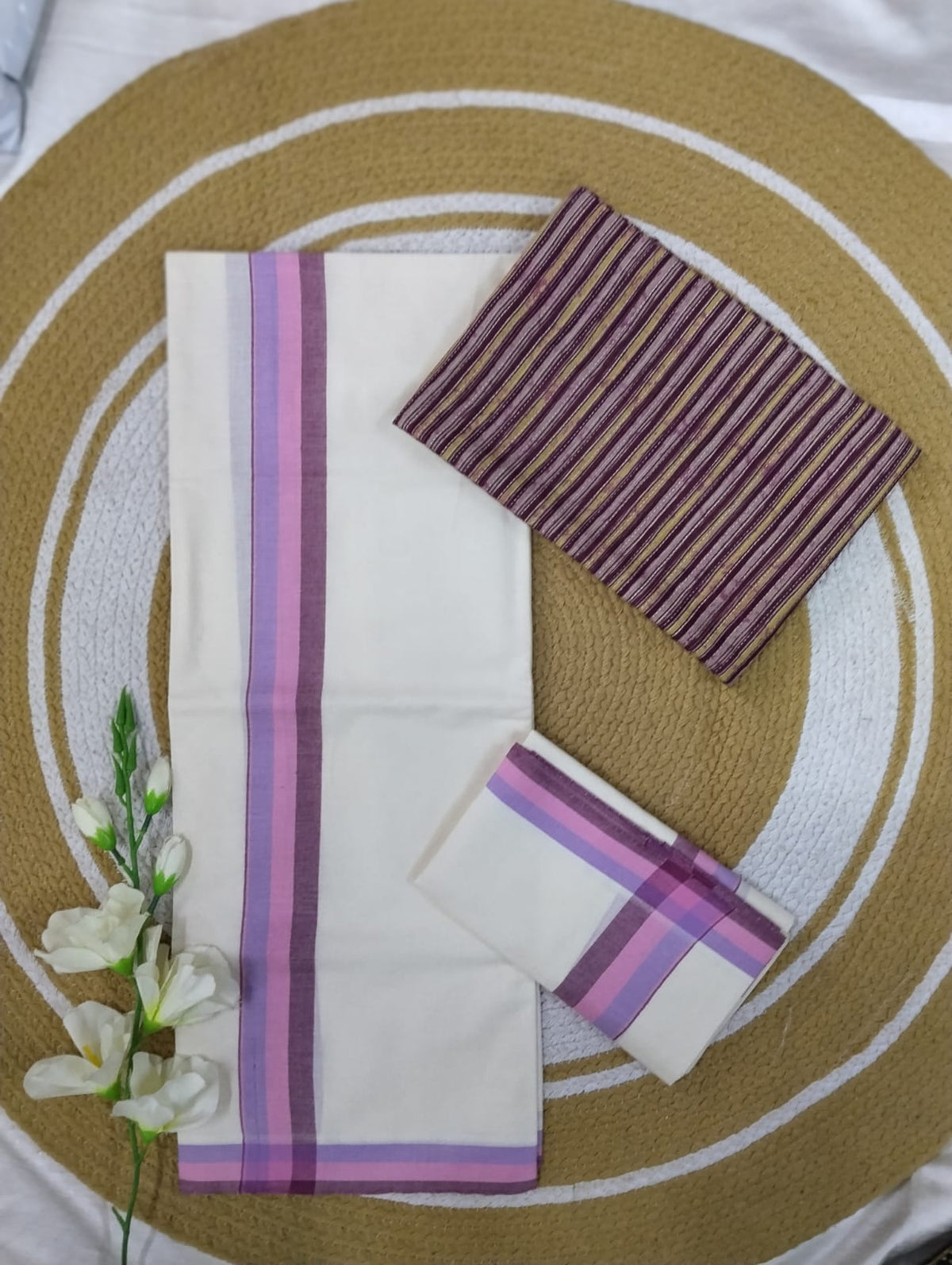 Mulloth Set Mund