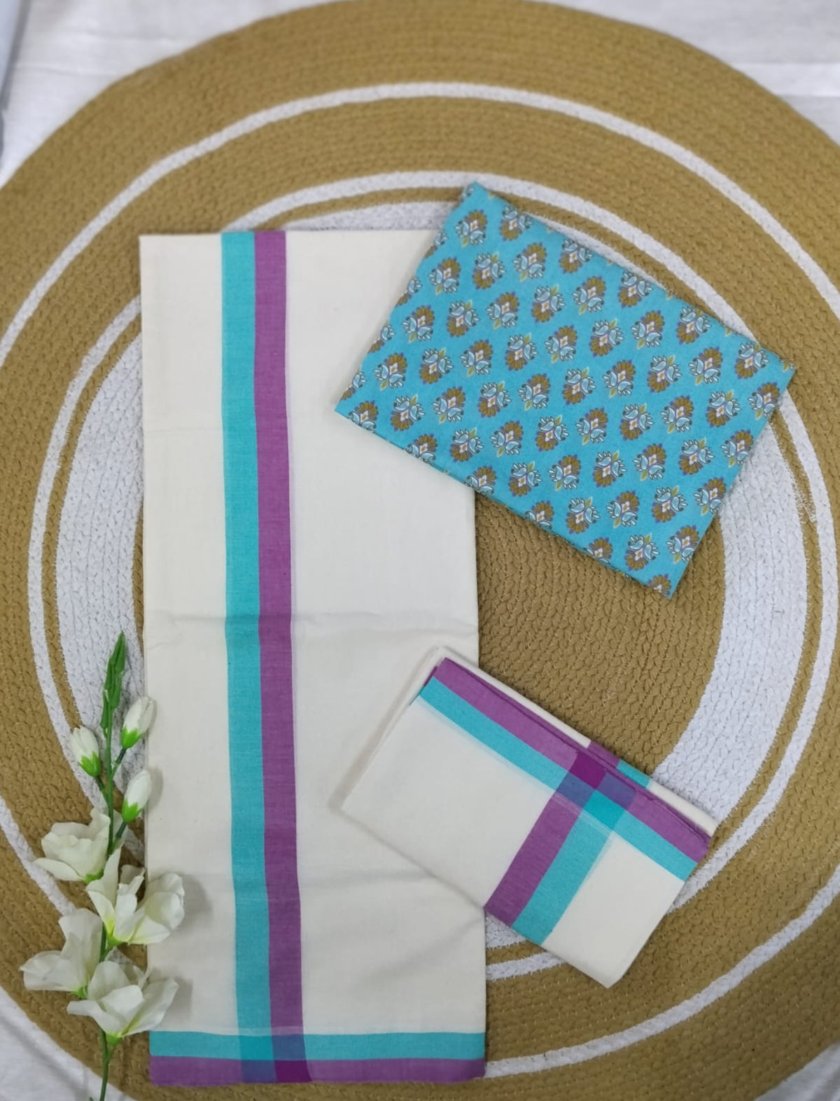 Mulloth Set Mund
