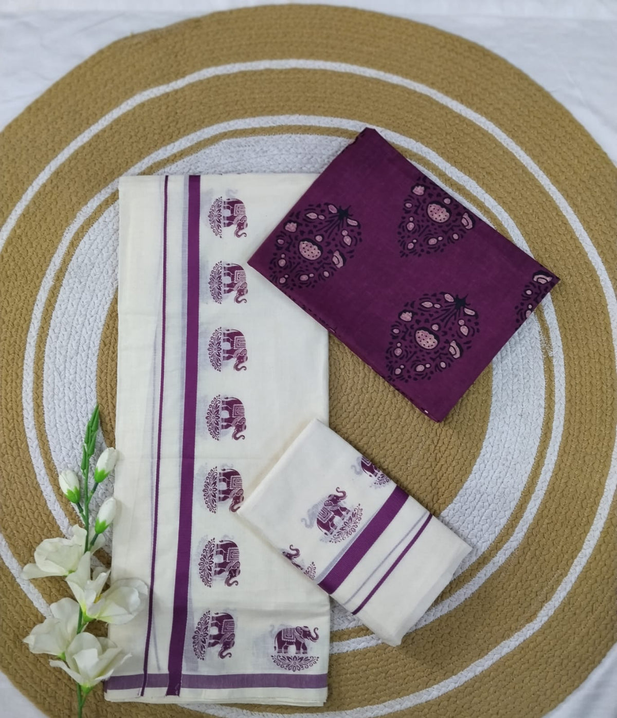 Elephant Motif Set Mundu