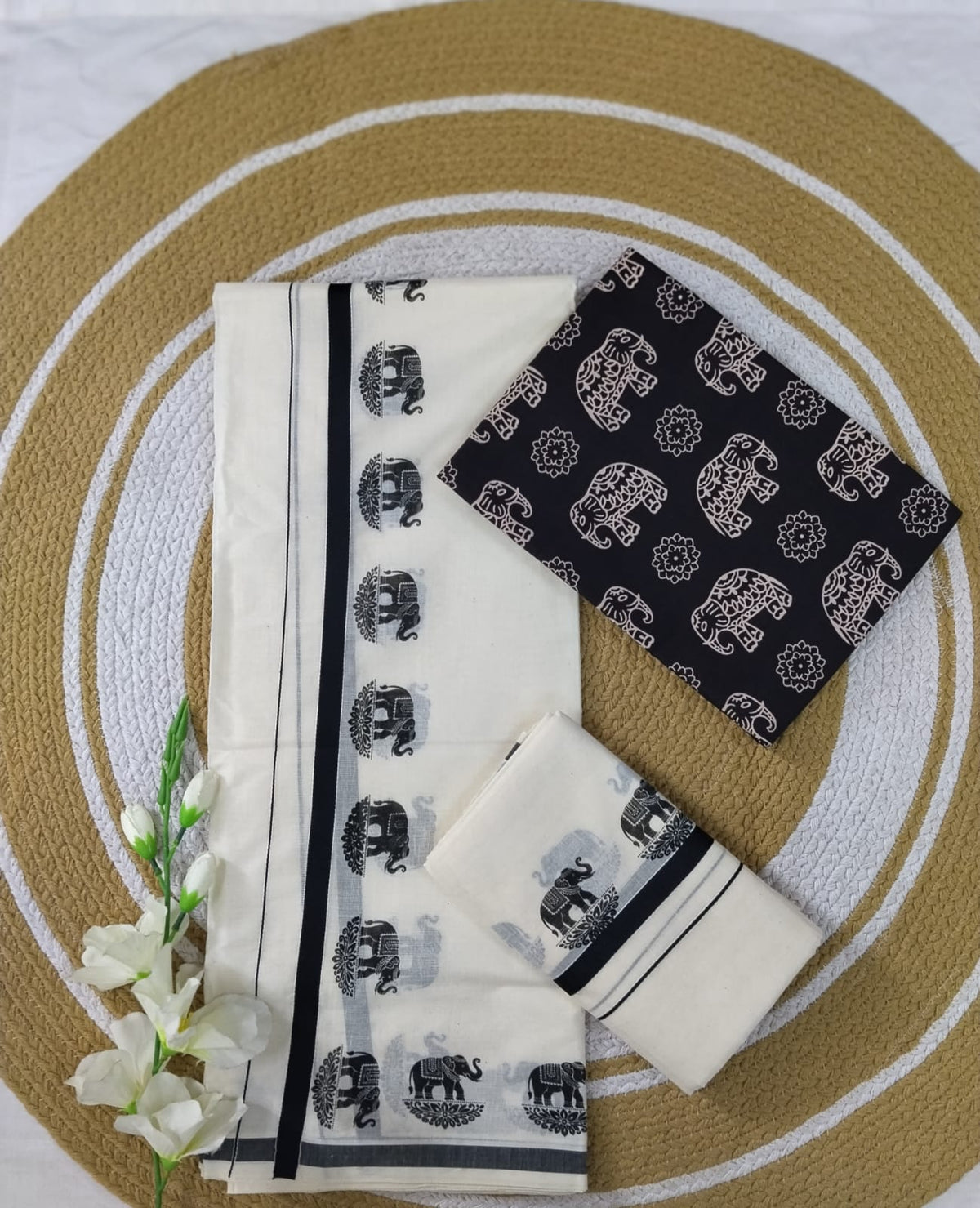 Elephant Motif Set Mundu