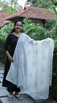 SCALLOP AND HEAVY BEAD DUPATTA - DW450