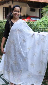 SCALLOP AND HEAVY BEAD DUPATTA - DW450