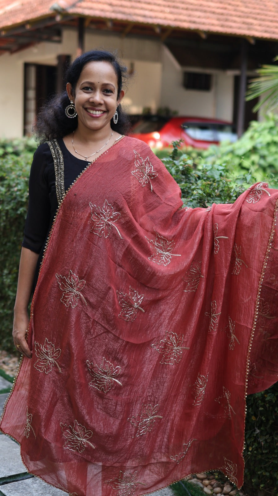 SCALLOP AND HEAVY BEAD DUPATTA - DW450