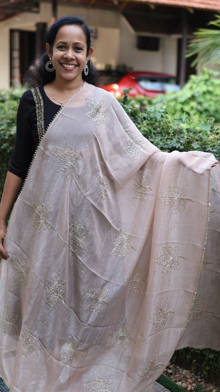 SCALLOP AND HEAVY BEAD DUPATTA - DW450