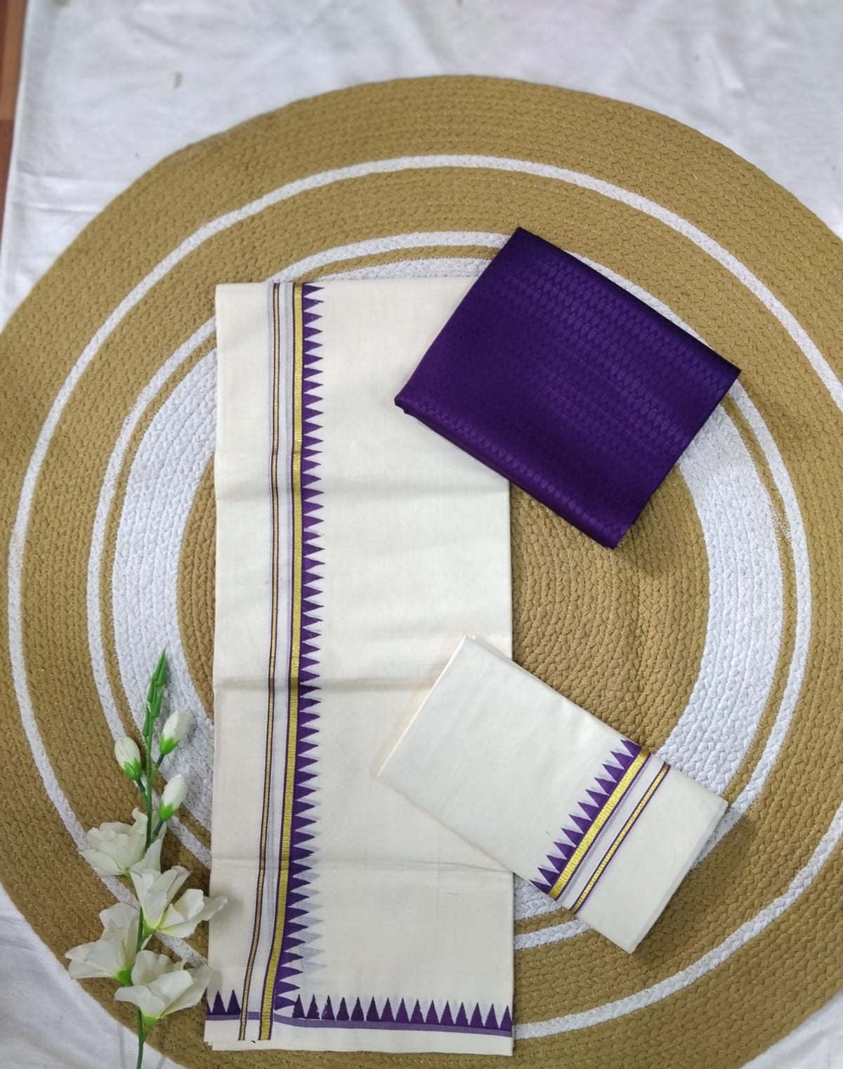 Set mundu-anusree