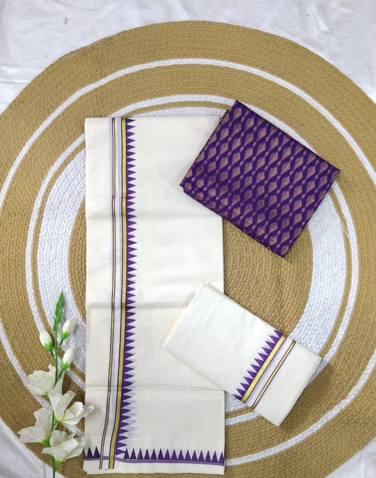 Set mundu-anusree
